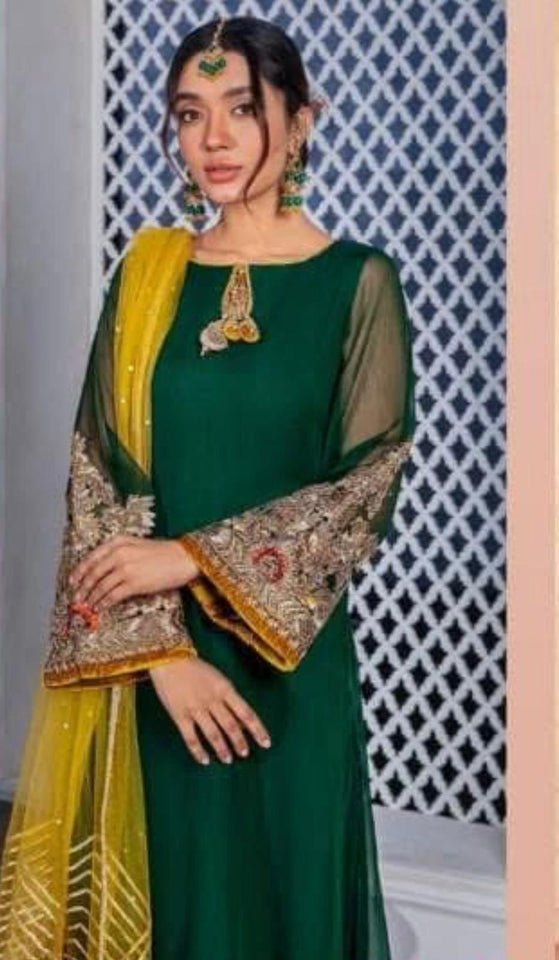 Regal Charm, Chic Chiffon Elegance